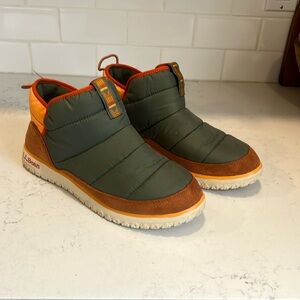 LL Bean mountain classic quilted ankle boots